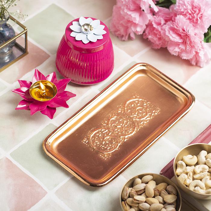 Floral tin hot sale box